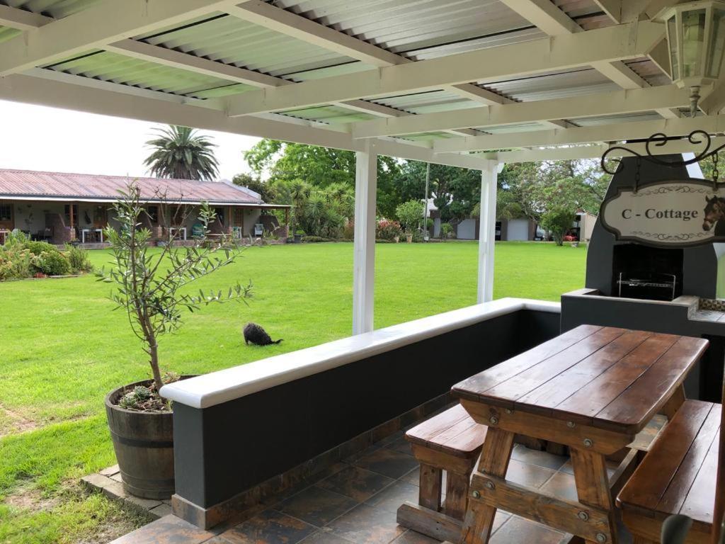 Lentelus Guesthouse George Esterno foto